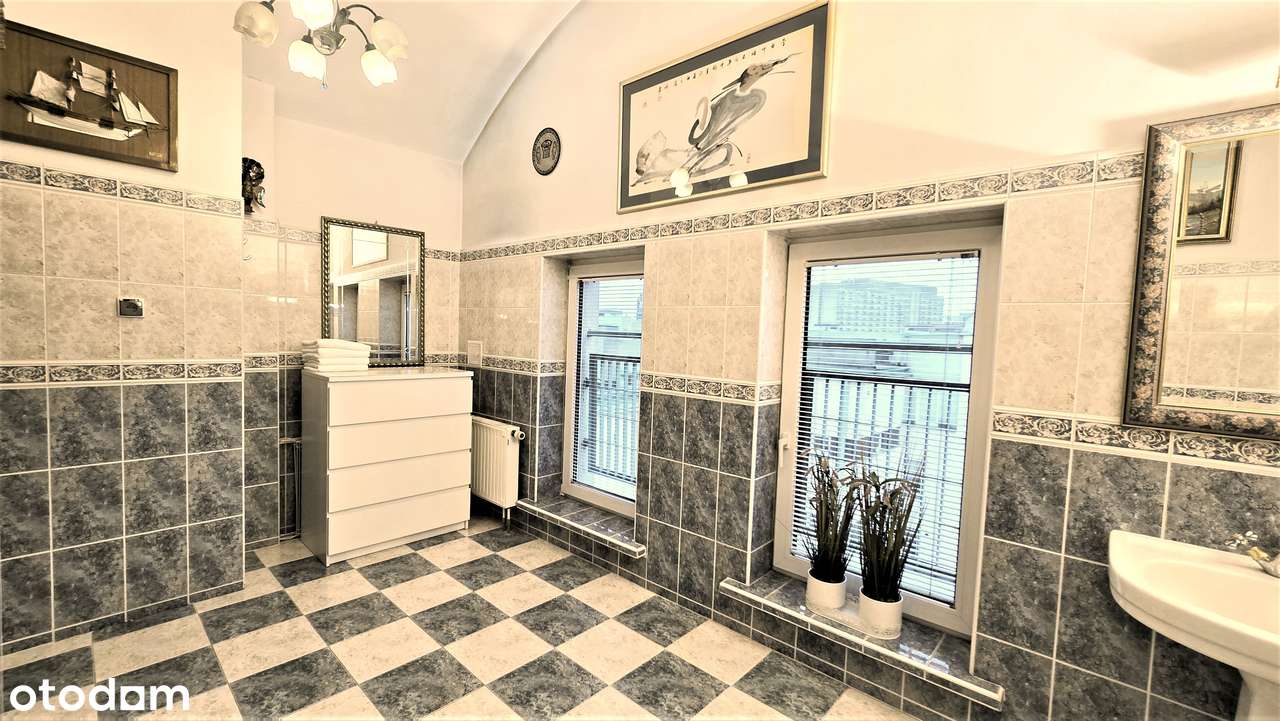 Widok na panoramę Warszawy / wysokie/ kominek / taras /garaż-16