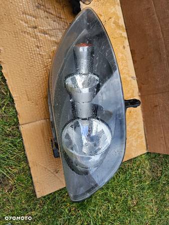 Przednie lampy Europa VW Golf V plus - 6