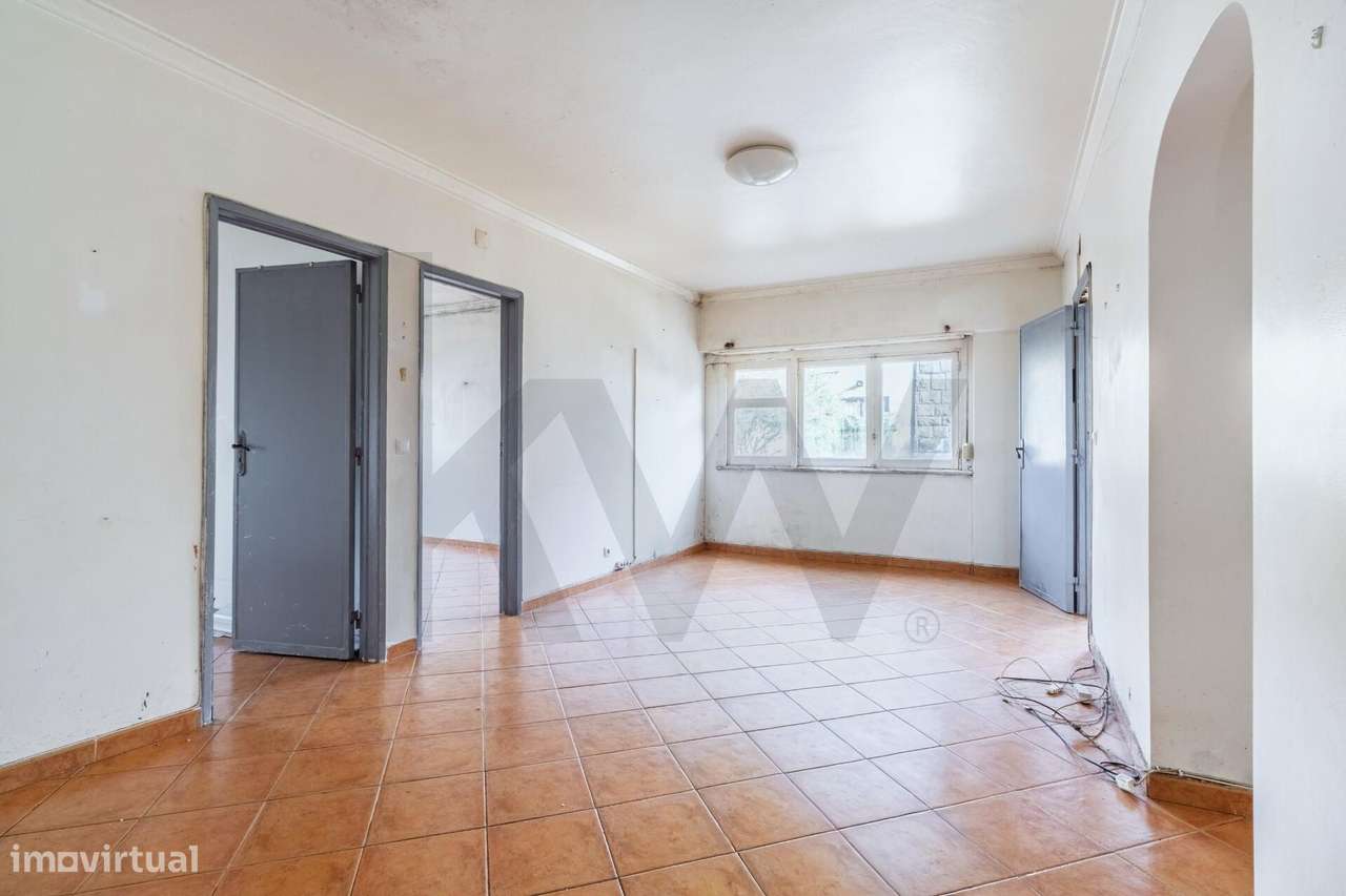 Moradia Bi familiar – Dois T3 Independentes | Porto Salvo - Grande imagem: 3/48