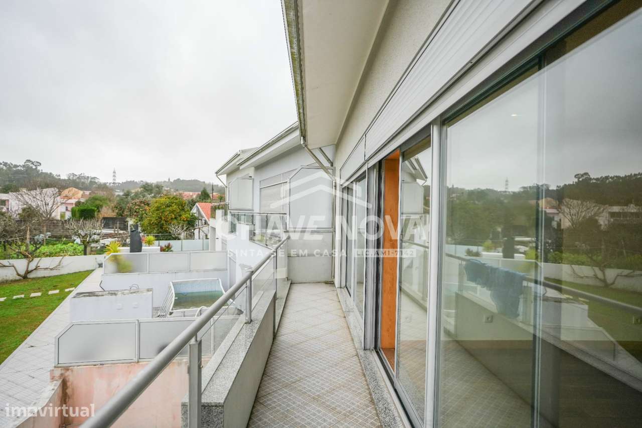 Moradia Geminada V4 c/ Piscina em Pedroso (Carvalhos) - Grande imagem: 4/32