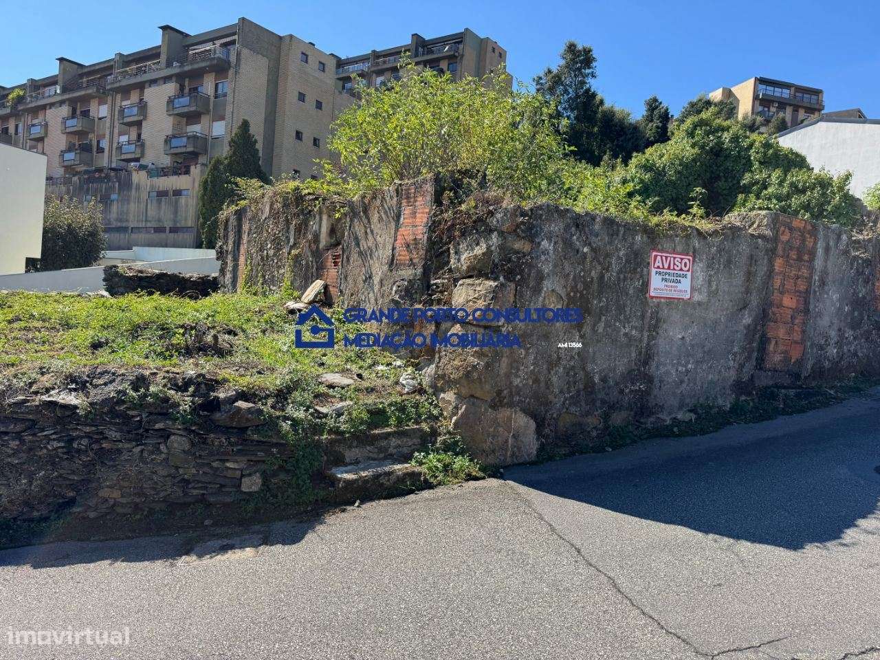 Lote Terreno p/ Moradia 3 frentes C/projeto em aprovação - Valongo-0