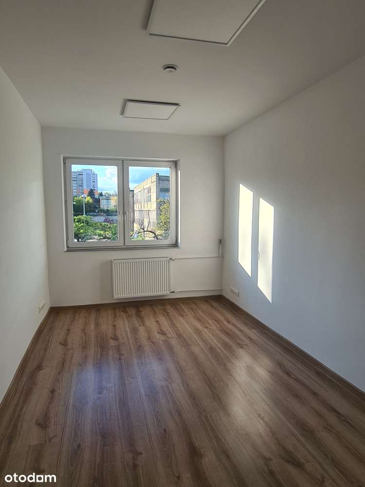 Budynek biurowy, przyległa hala, parking, plac składowy - blisko A4 - Pełny obrazek: 5/11