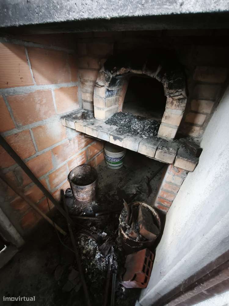 Casa em 4 pisos, para remodelar, em Lorvão, Penacova, Coimbra-13