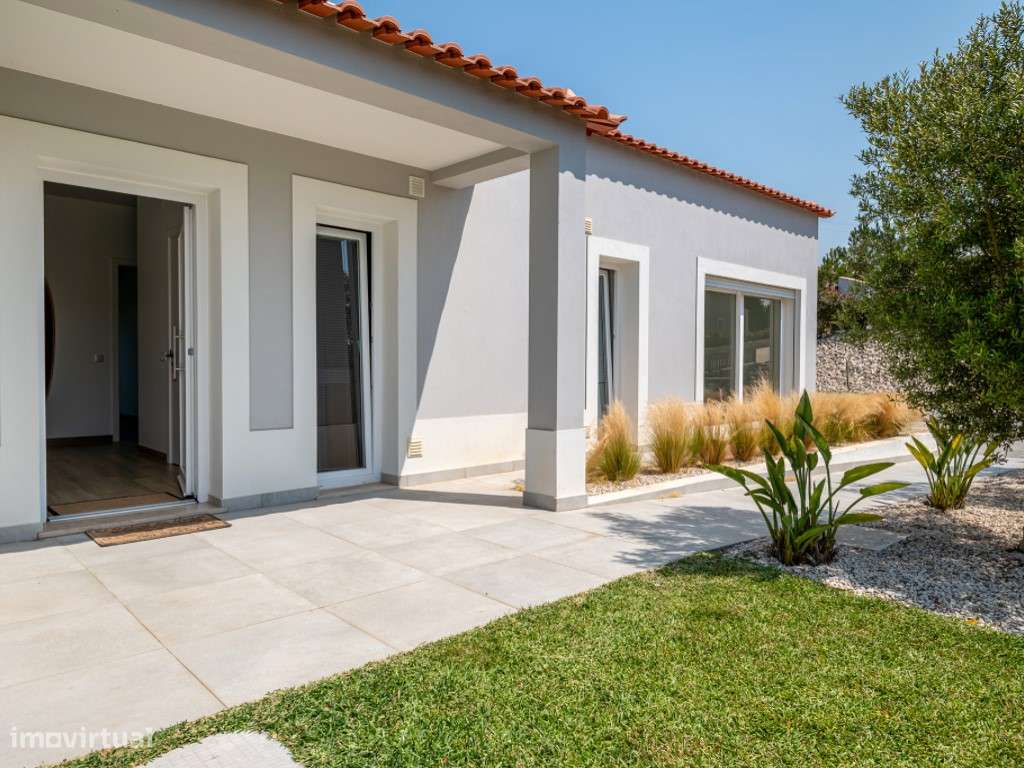 Magnífica moradia perto das praias, entre a Foz do Arelho e São Mar... - Grande imagem: 4/41