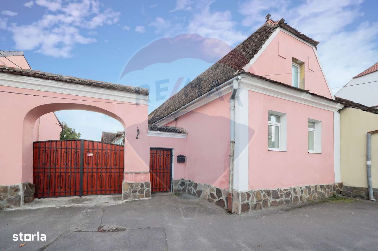 Casă 6 camere și teren 1200 mp - Imagine principală: 2/20