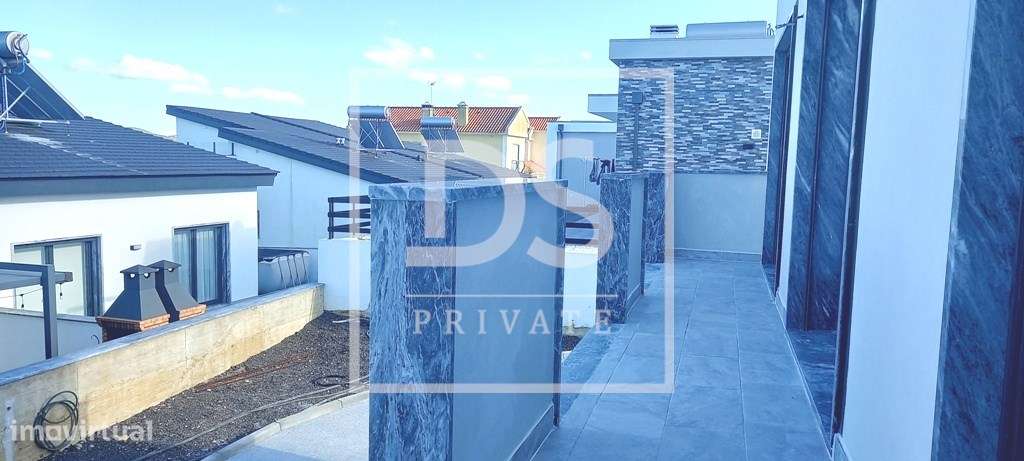 Moradia de arquitetura contemporânea com estacionamento-23