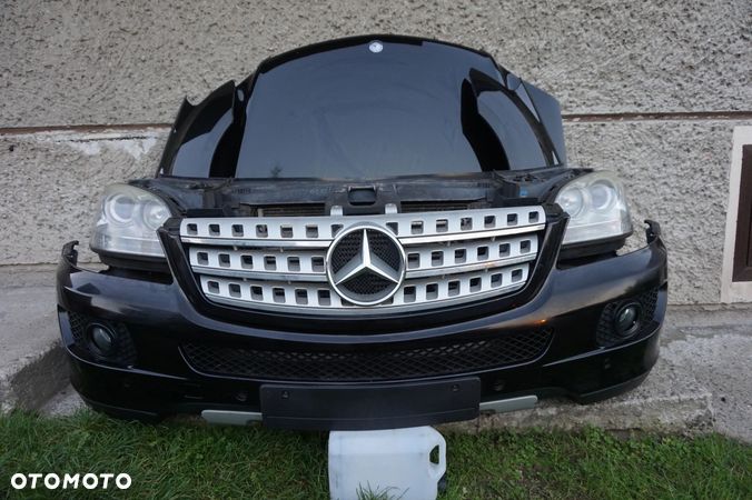 LAMPA PRAWA KOMPLETNY PRZÓD MERCEDES ML W164 - 1