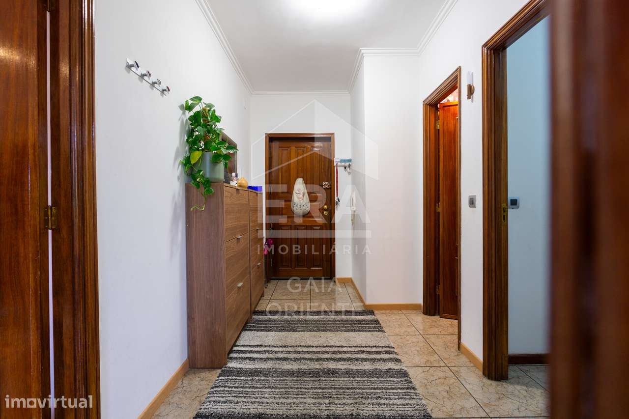 Apartamento T3 com Excelentes Áreas em Oliveira do Douro-5