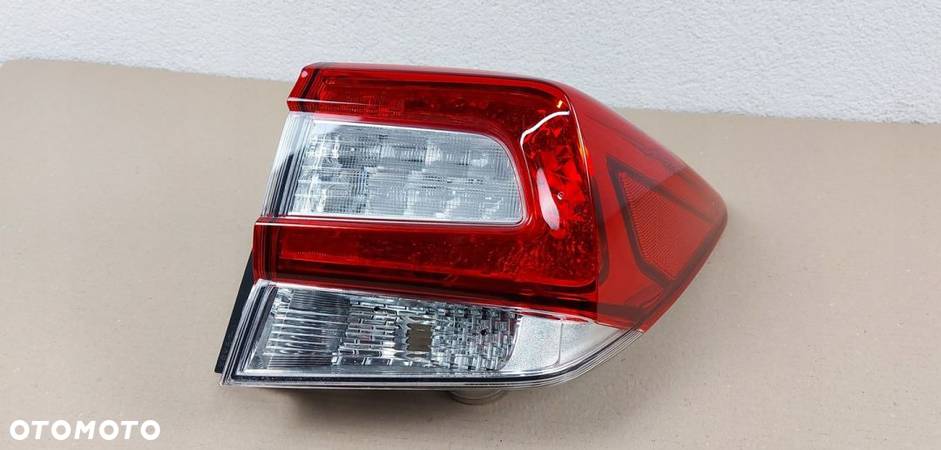 Lampa tylna prawa Subaru XV 84201-FL041 Oryginał - 11