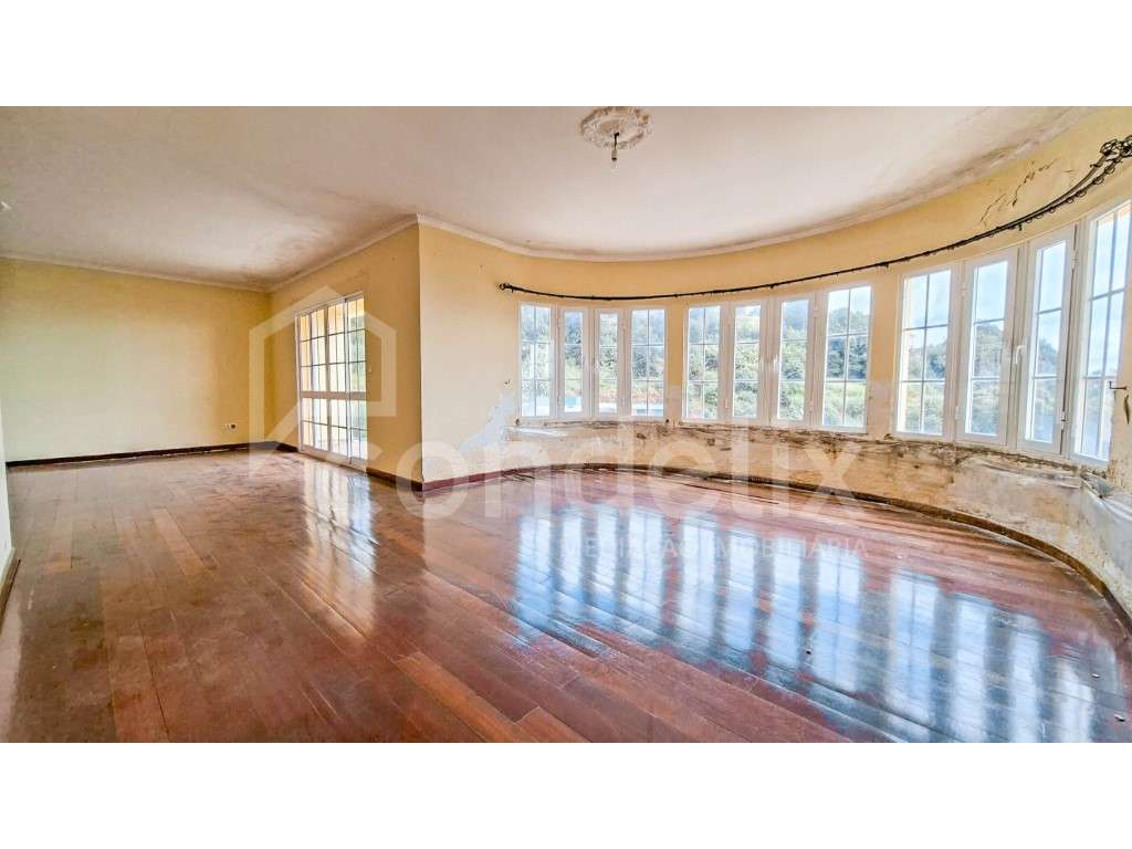 Moradia térrea única nos Canhas - Grande imagem: 2/57