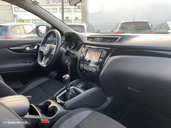 Nissan Qashqai 1.5 dCi N-Connecta J18+Led - 15