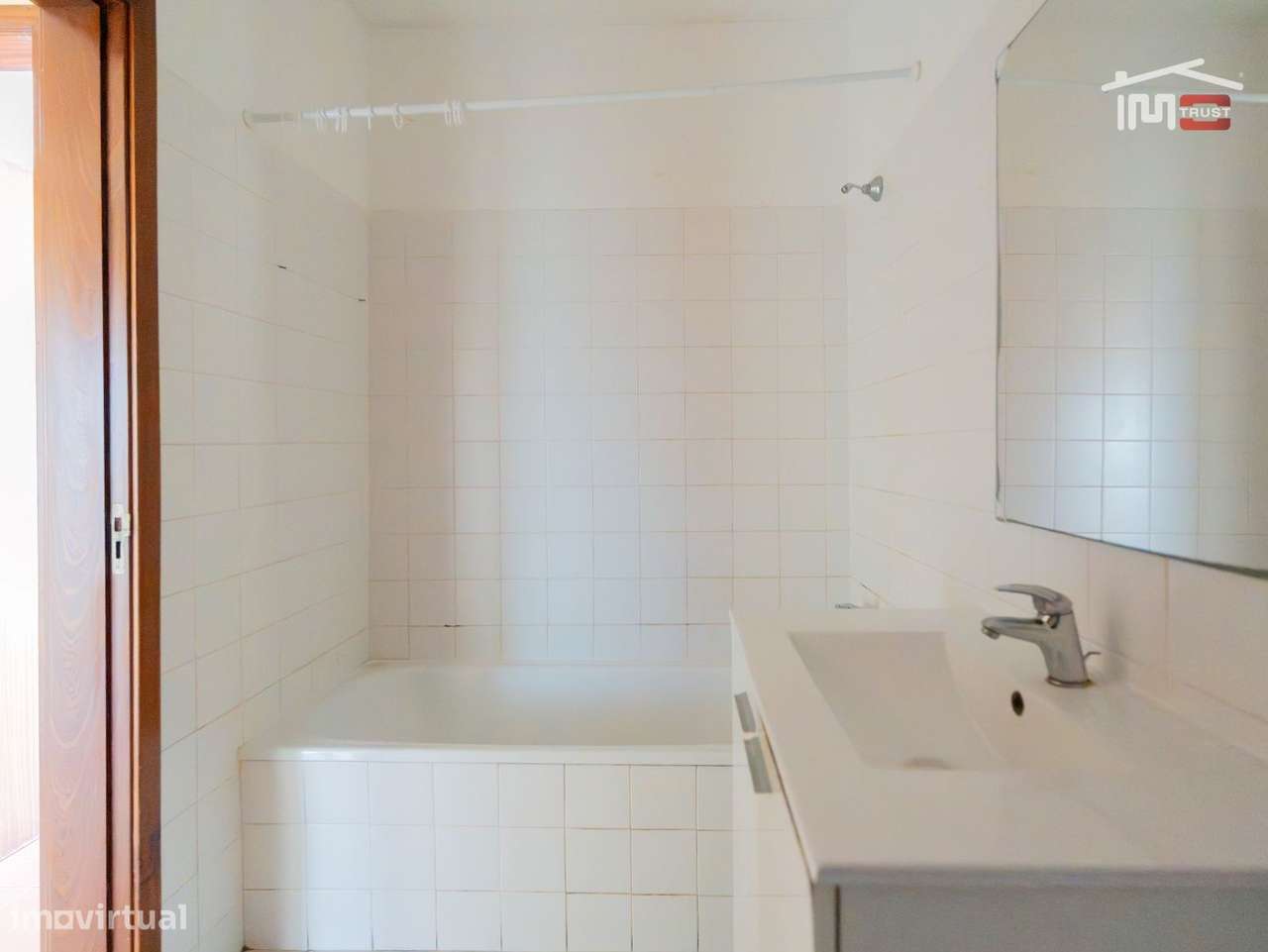 Apartamento T3 Funcional com Excelentes Acessos-16