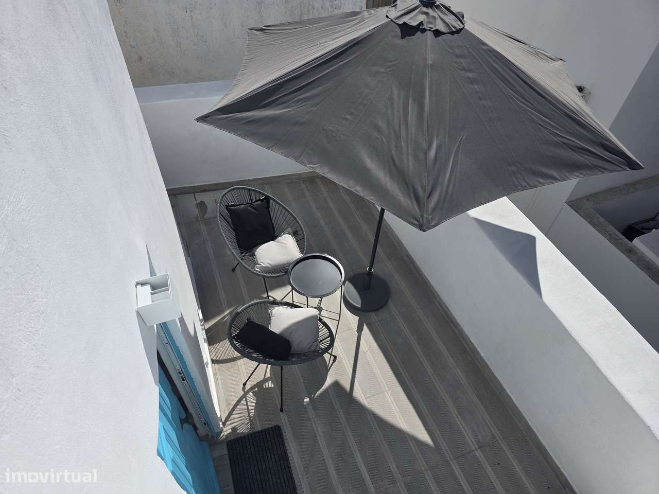 Moradia T1 + 1 com 2 terraços perto do Mar e Marina-26