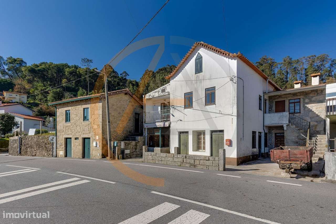 Moradia T3 e Espaço Comercial | Sever do Vouga - Grande imagem: 2/36