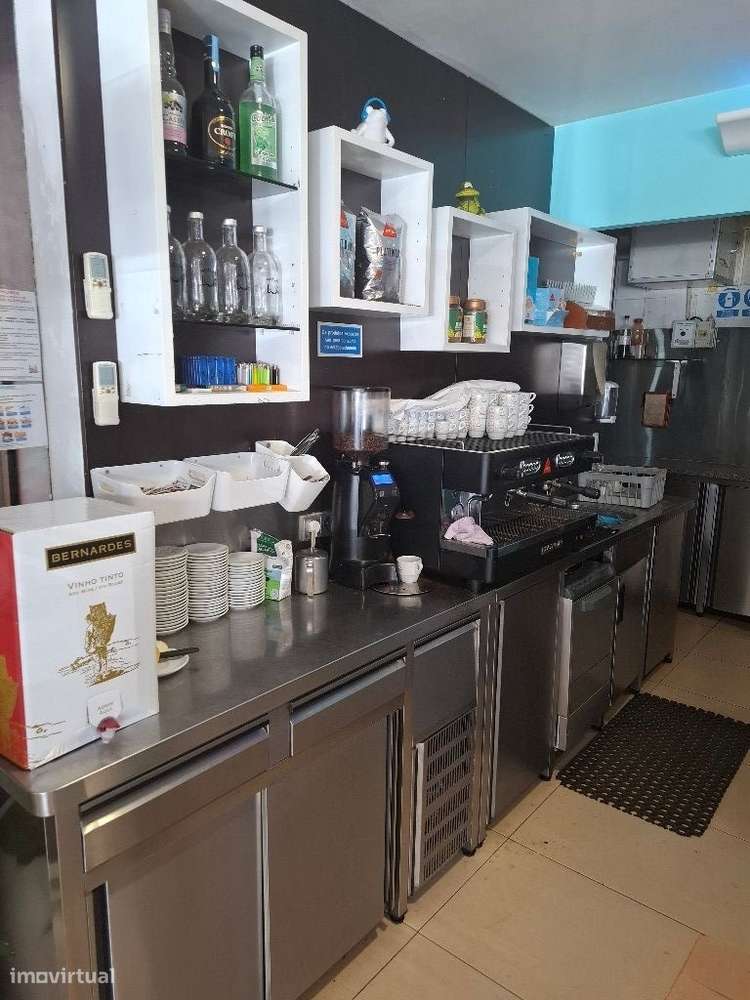 Trespasse Pastelaria e restaurante em Maximinos-15