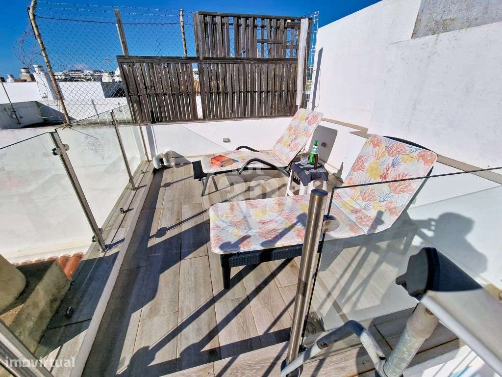 Casa histórica renovada e com fantástica vista mar na zona mais ant...-21
