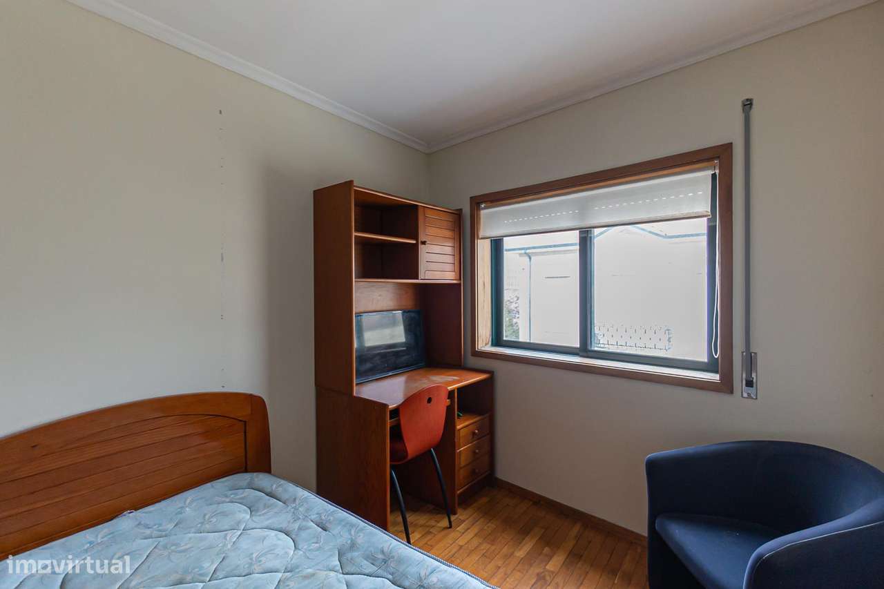 T2 com 97 m² , Lugar Garagem + Arrumos, Paranhos – Cruzamento do Amial - Grande imagem: 5/30