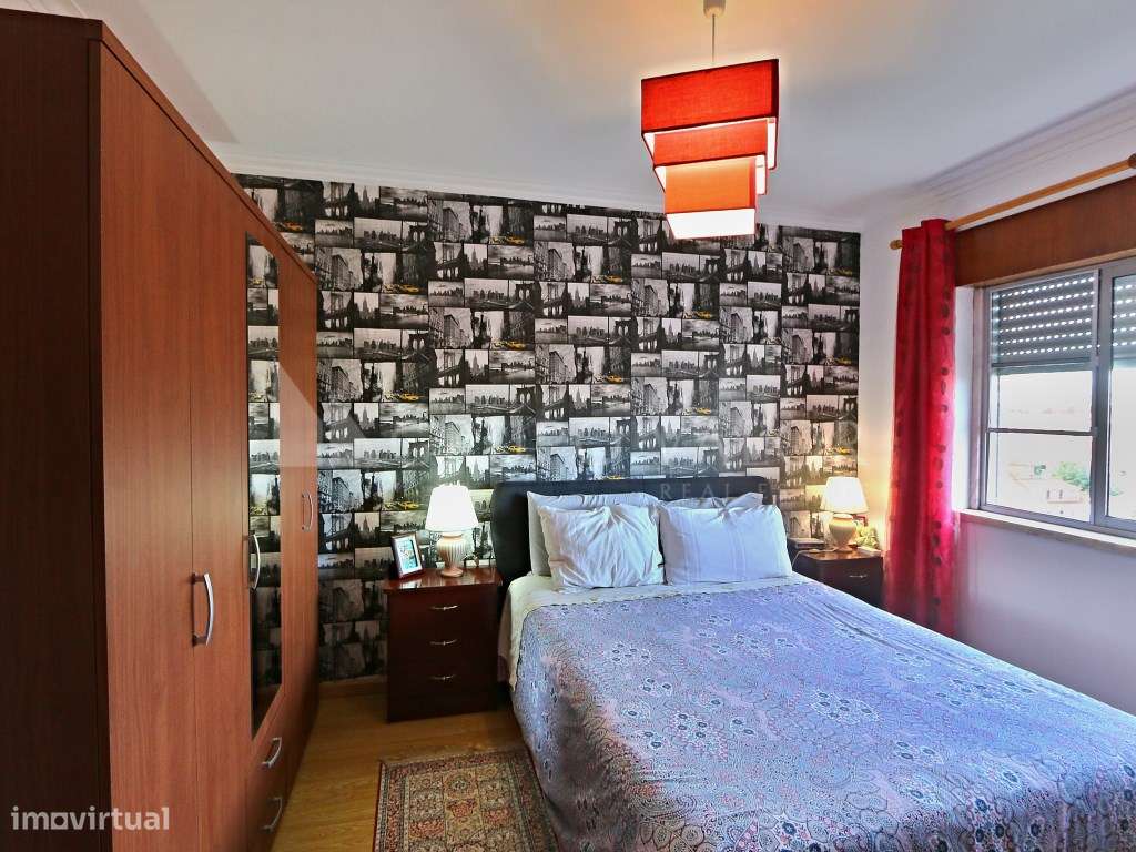 Apartamento T2 com Arrecadação, Algueirão Mem Martins-16