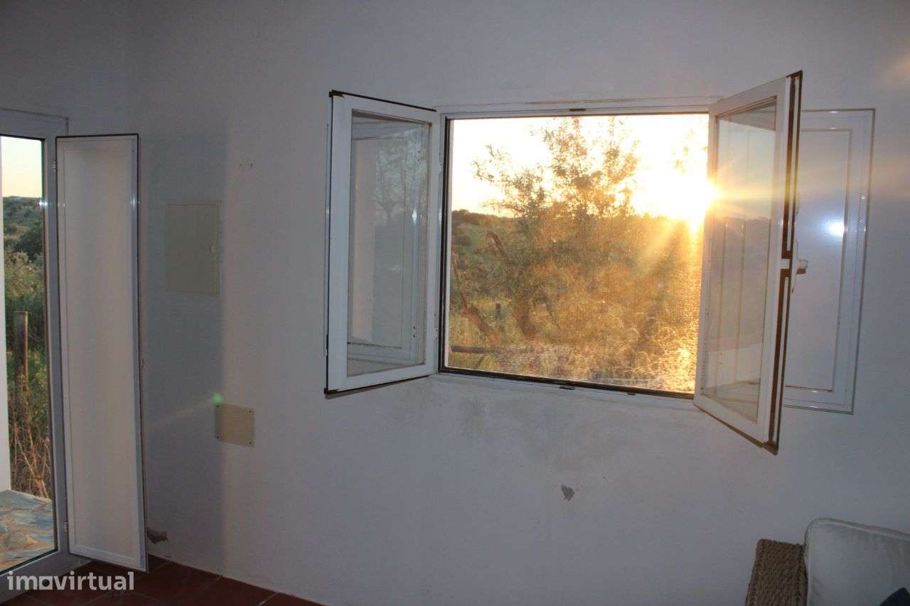 Apartamento T2 situado em pleno campo alentejano.A 10 km d Estremoz. - Grande imagem: 2/33