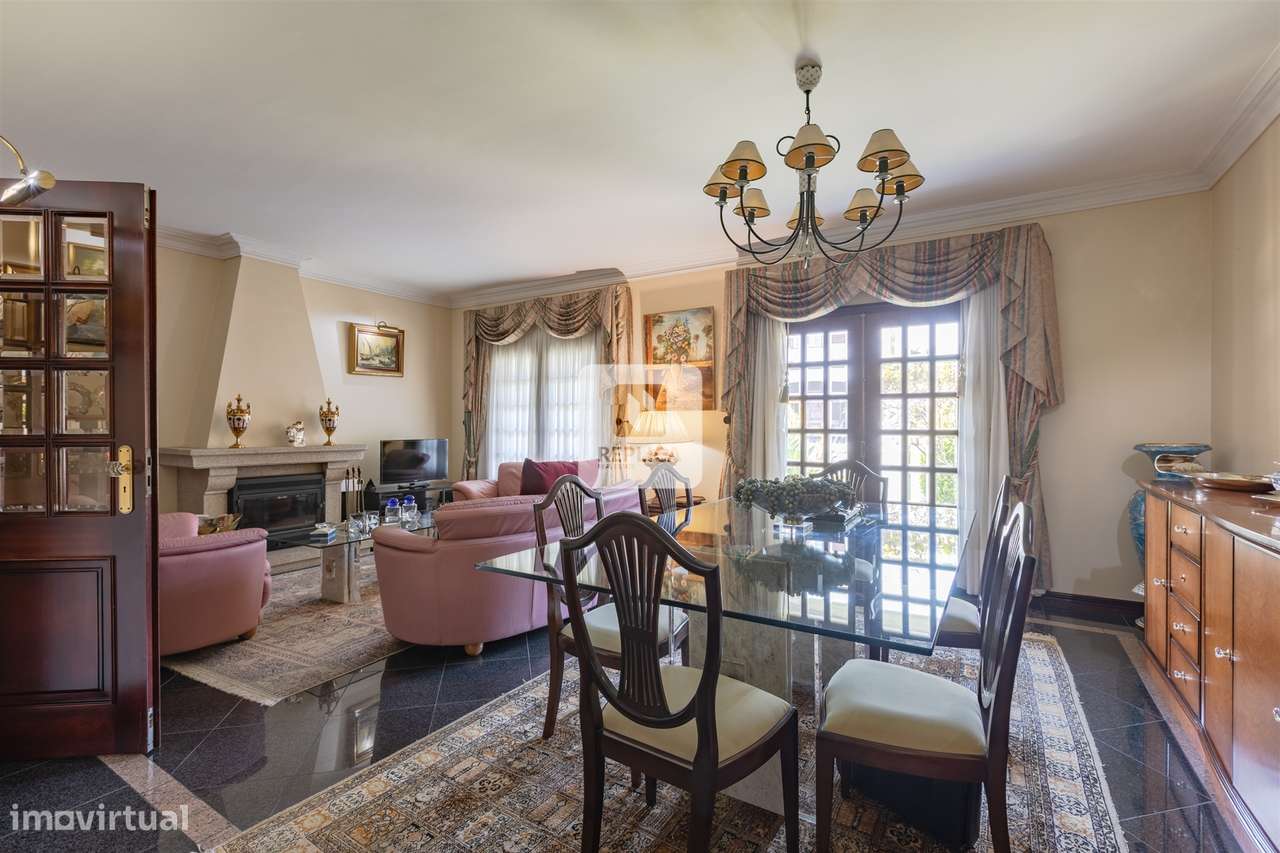 Moradia Isolada T4+1 em Miramar - Exclusivo Réplica - Grande imagem: 4/48