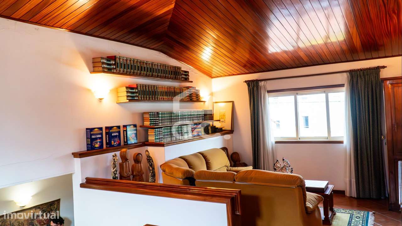 Moradia Individual V3+1 no Centro de Pevidém-15