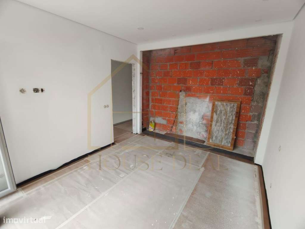 GRANDIOSA Moradia T3+1 com espaço para piscina. Fernão Ferro-16