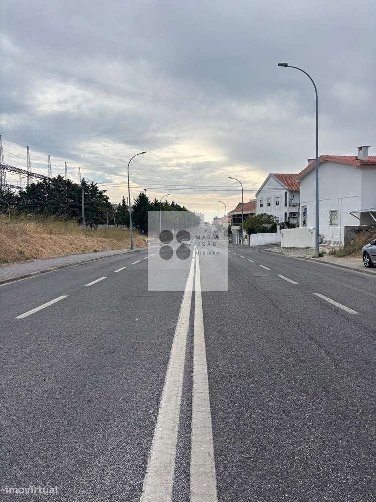 Terreno Urbano p/construção em Moinhos da Funcheira, Amadora, Central.-5