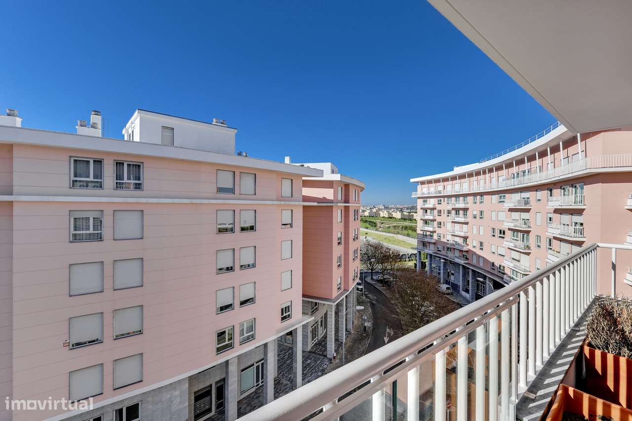 T3 com Garagem em Carnide – Conforto e Localização Privilegiada em Lis-25