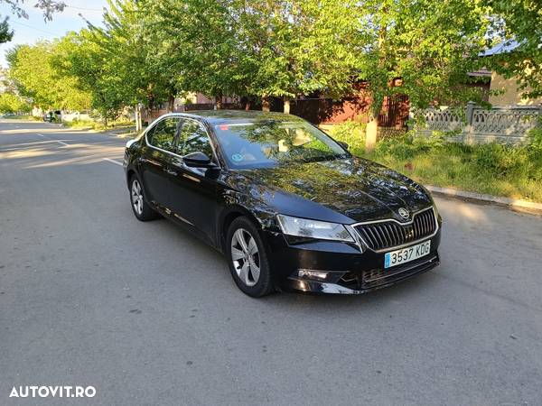 Skoda Superb 2.0 TDI Ambition - 1