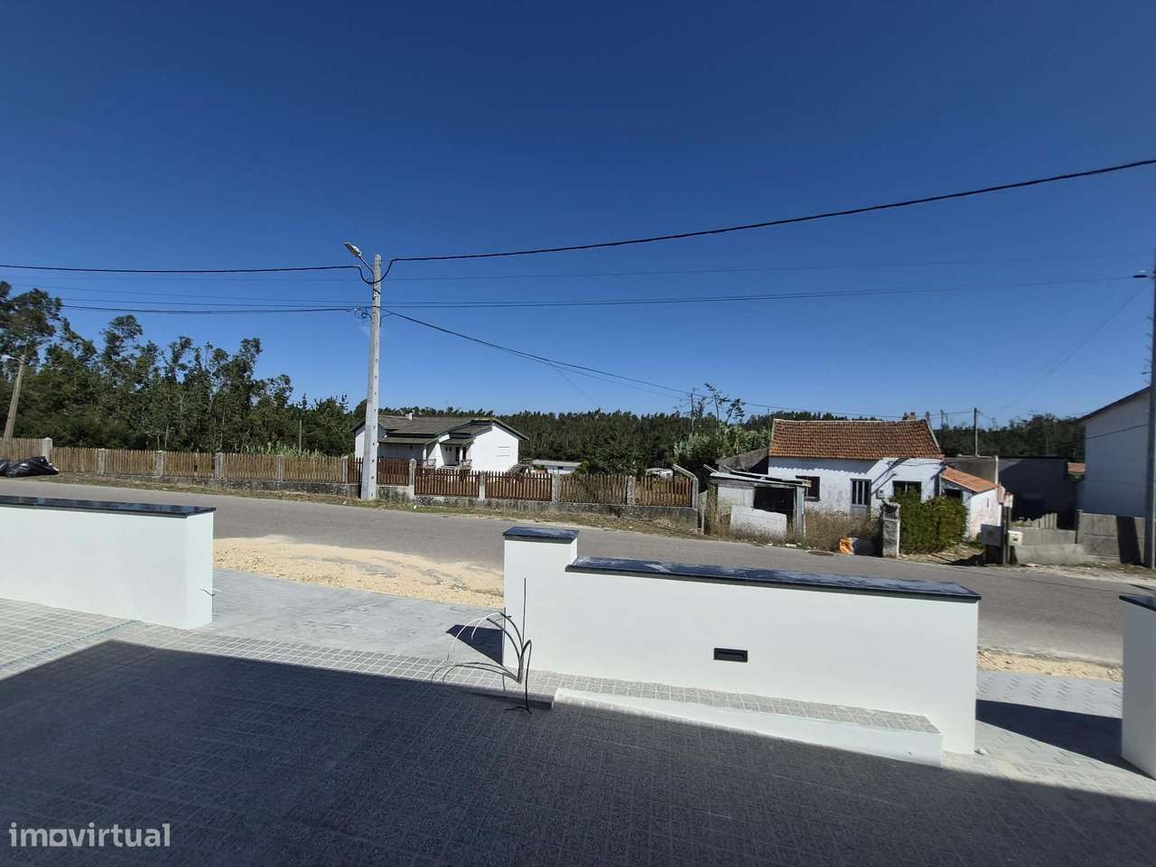 Moradia T3, térrea, geminada c/garagem e logradouros,  Fração: "A"-25