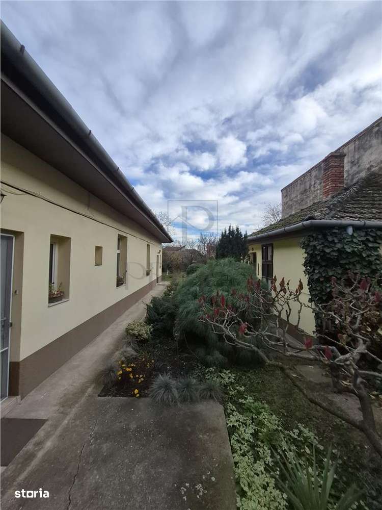 Propietate cu 2 case individuale - ingrijite - pe un teren de 800mp - - Imagine principală: 4/20