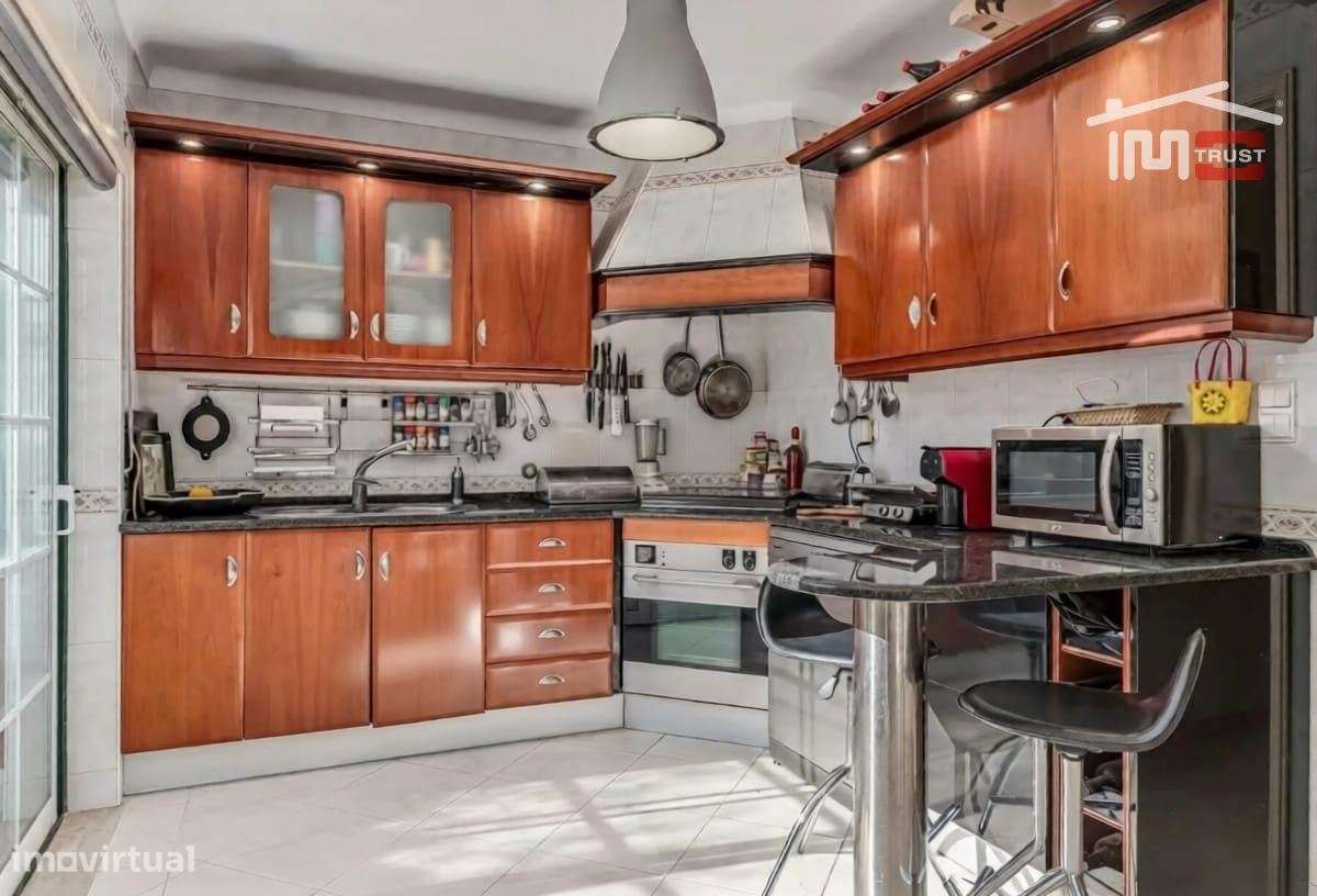 Moradia Duplex T3 Atalaia - Suite, Cozinha Equipada e Garagem.-2