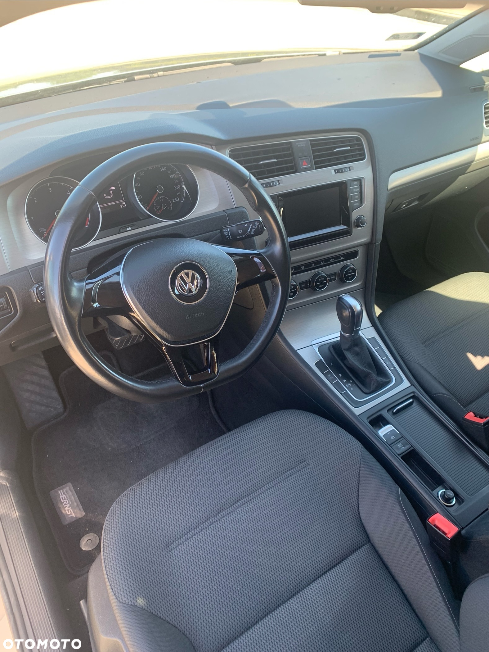 Volkswagen Golf 1.6 BlueTDI DSG Comfortline - 6