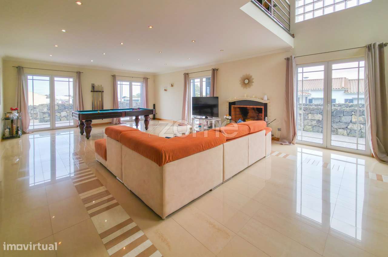 Moradia T5+1 de Prestígio com Piscina nos Fenais da Luz - Grande imagem: 5/50