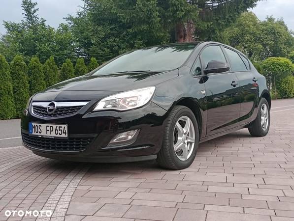 Opel Astra 1.4 Turbo Design Edition - 18