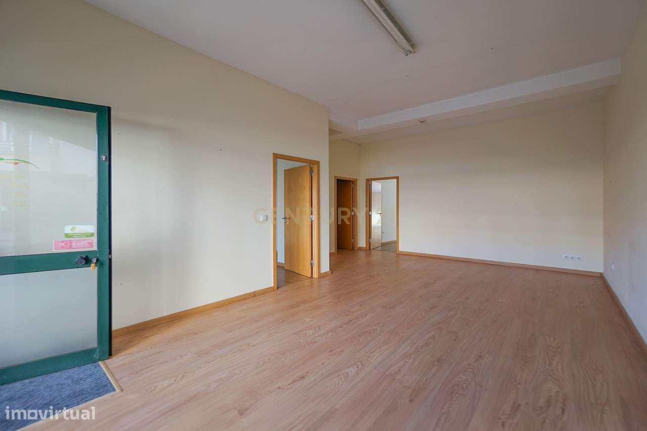 Loja - Centro da Vila - Lousã - Grande imagem: 5/27