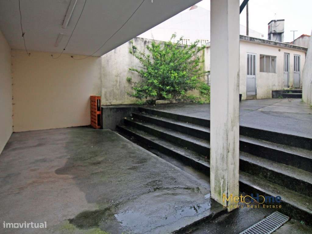 Moradia de 4 frentes em Perosinho-38