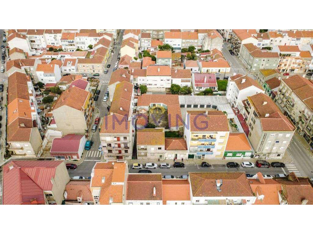 Prédio, moradia e garagens para Investimento-39