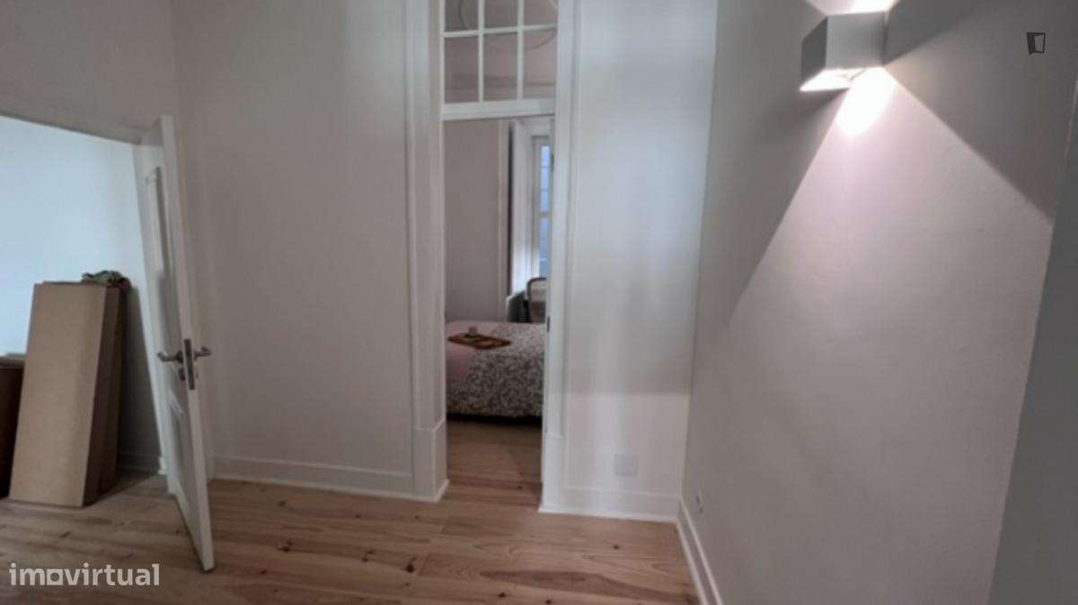 Quarto - localizado em Baixa Lisbon - Grande imagem: 2/10