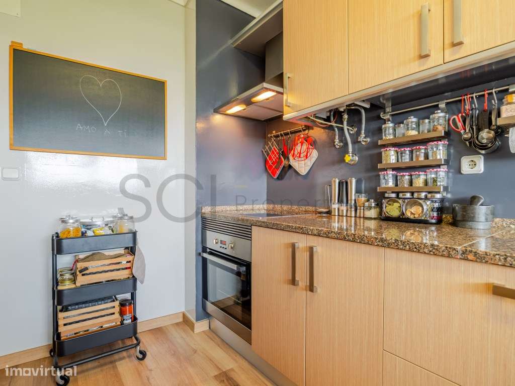 Apartamento T2 Totalmente Remodelado com Elevador - Barreiro-17