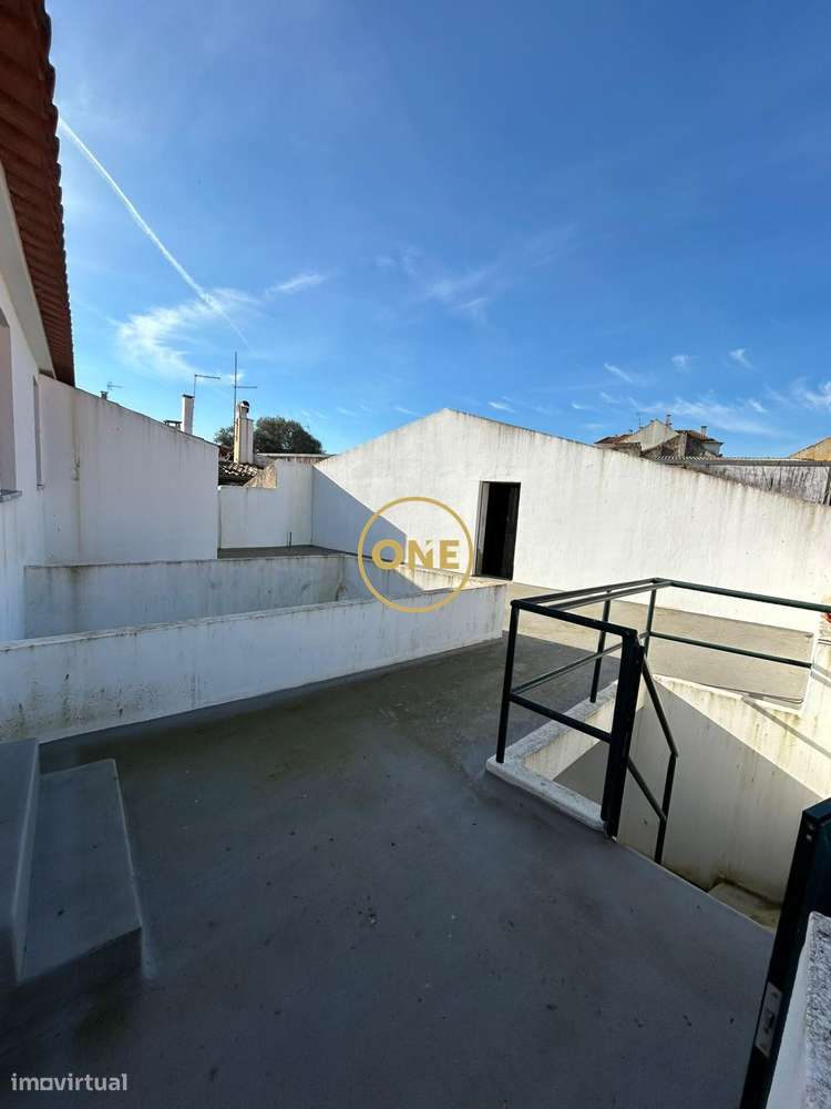 Excelente Moradia T5 em Salvaterra de Magos-27