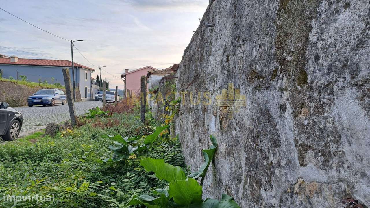 Terreno com moradia para restauro - Grande imagem: 5/15