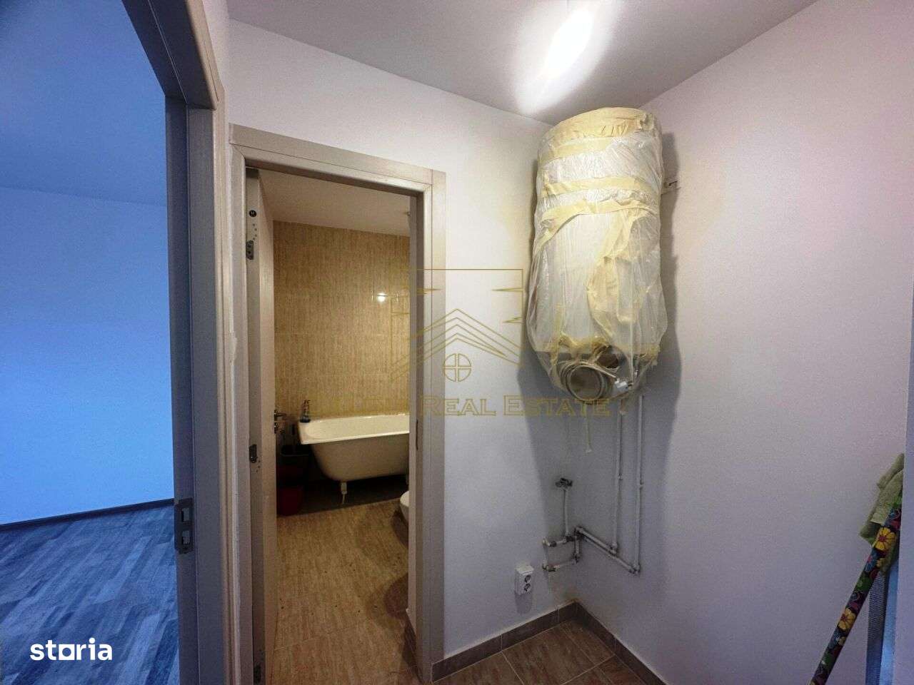 Vanzare Apartament - 2 Camere - Renovat - Imagine principală: 5/11