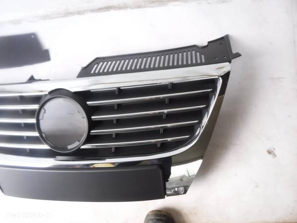 volkswagen passat b6 grill atrapa nowa z uszkodz kol - 4