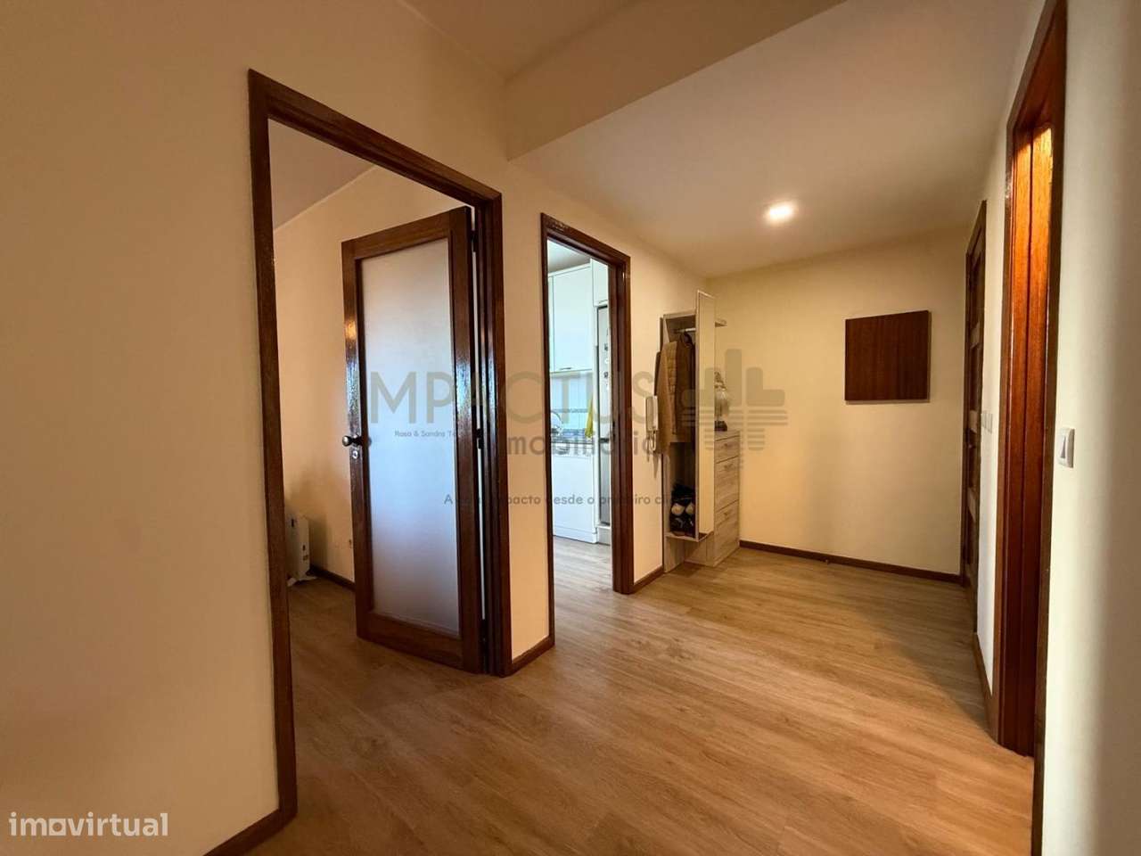 Apartamento T2 com garagem no centro-5