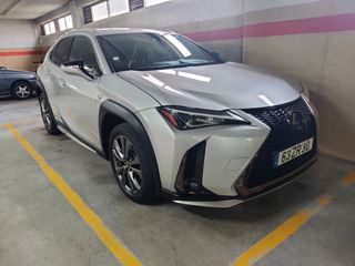 Lexus UX 250h F Sport