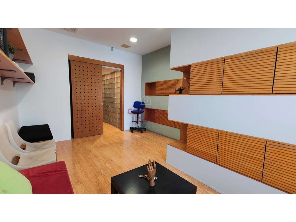 Escritório - 4 lugares de estacionamento - Marquês de Pombal - Rua ... - Grande imagem: 4/12