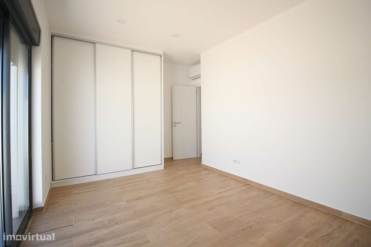 Moradia Térrea T3 Nova em lote de 340m2 em Fernão Ferro-20