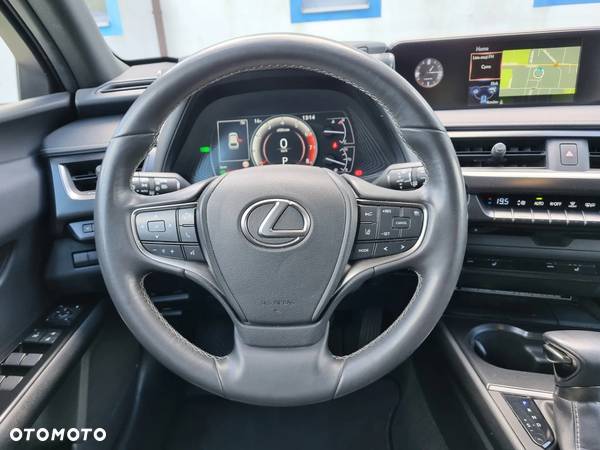 Lexus UX 250h (E-FOUR) Luxury Line - 16