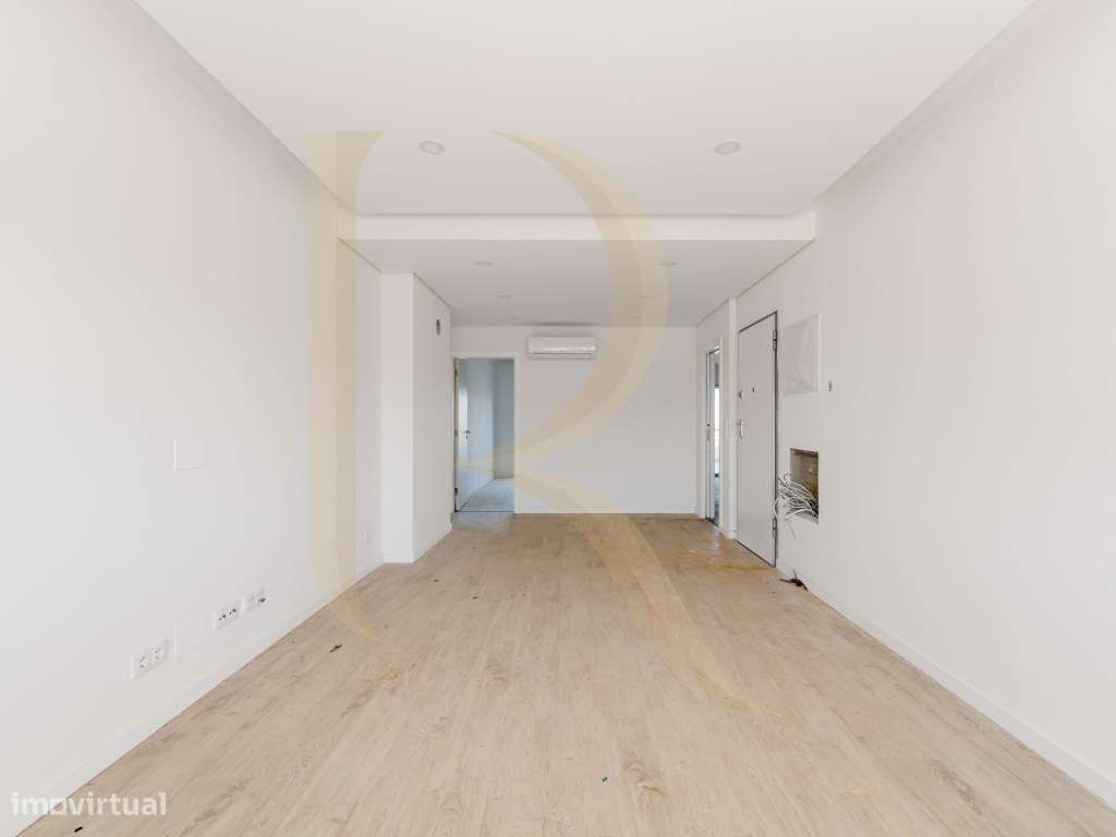 Apartamento T3 duplex com parqueamento e arrecadação em condomínio ...-3